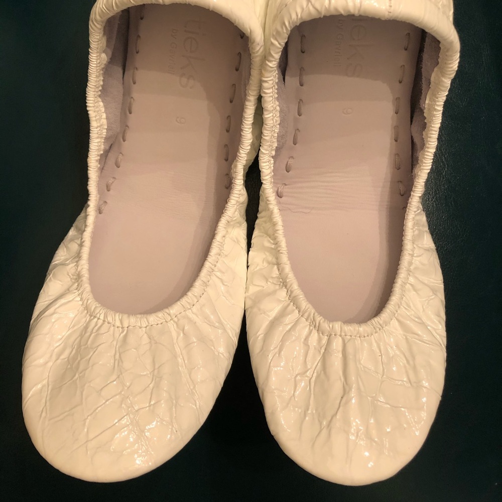 White diamond Tieks size 9. Never worn!